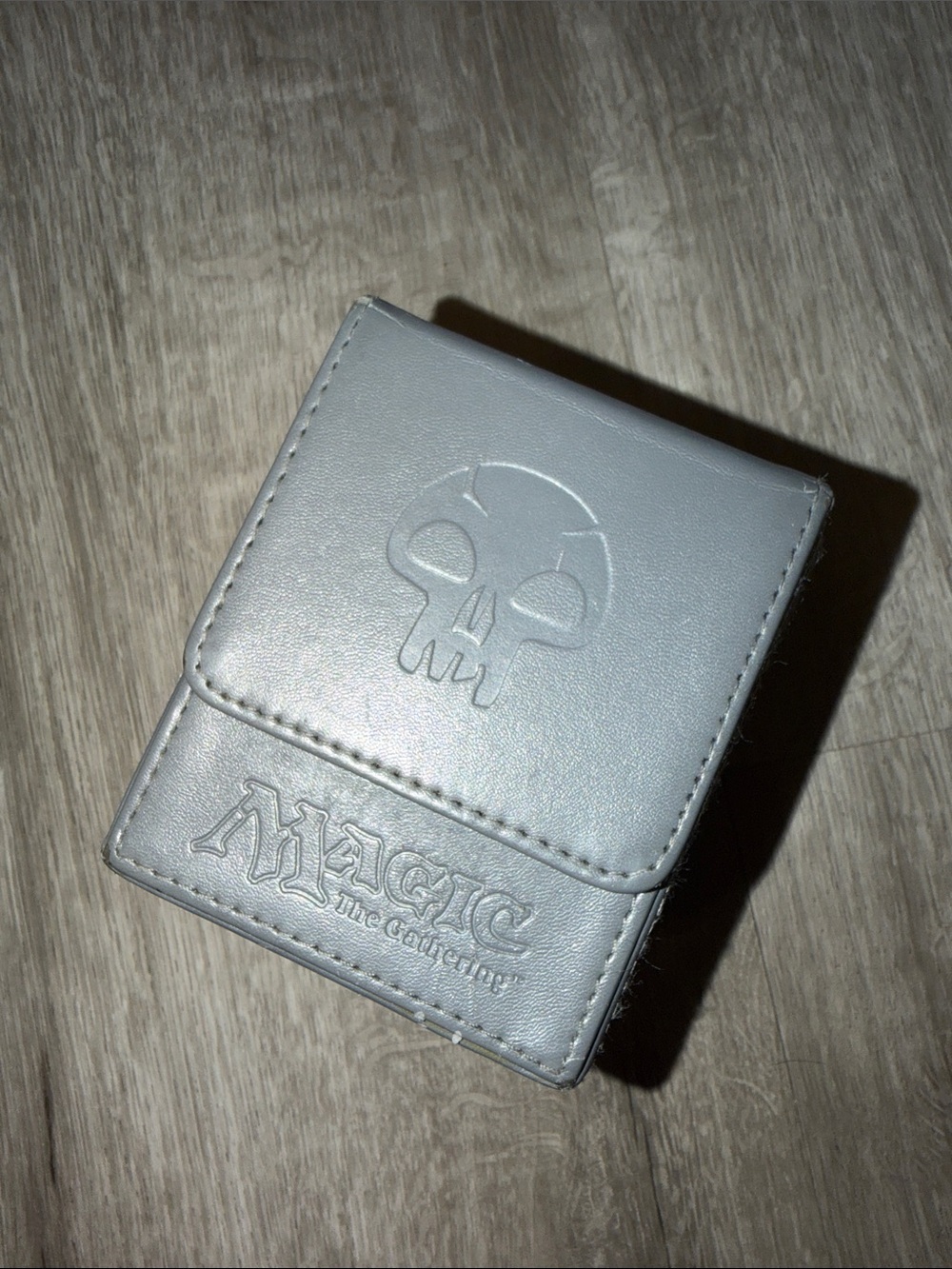 Magic the Gathering MTG Mana Flip Deck Box Ultra Pro Magnetic - 100 Cards